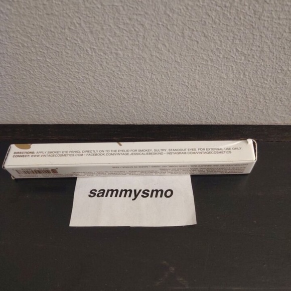 Vintage By Jessica Liebeskind, Smokey Eye Pencil Eyeliner, Jet Black - Picture 3 of 4